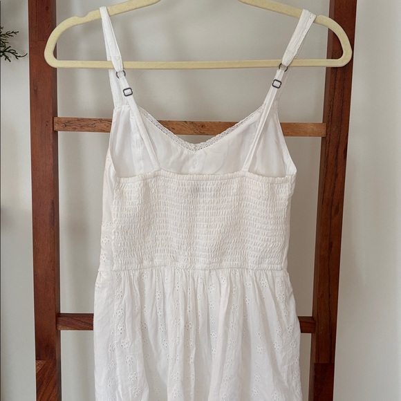 Hollister Eyelet dress - Picture 3 of 7